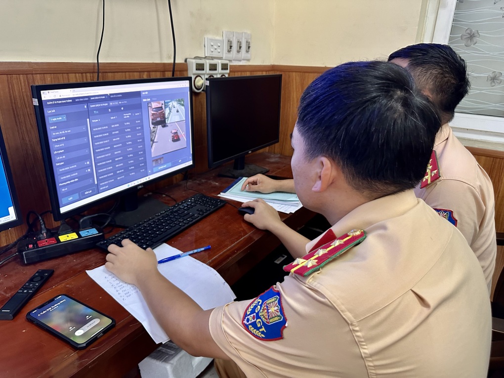 Công an Vĩnh Phúc phạt nguội gần 8.700 trường hợp vi phạm giao thông - 1 Công an Vĩnh Phúc phạt nguội gần 8.700 trường hợp vi phạm giao thông - 1