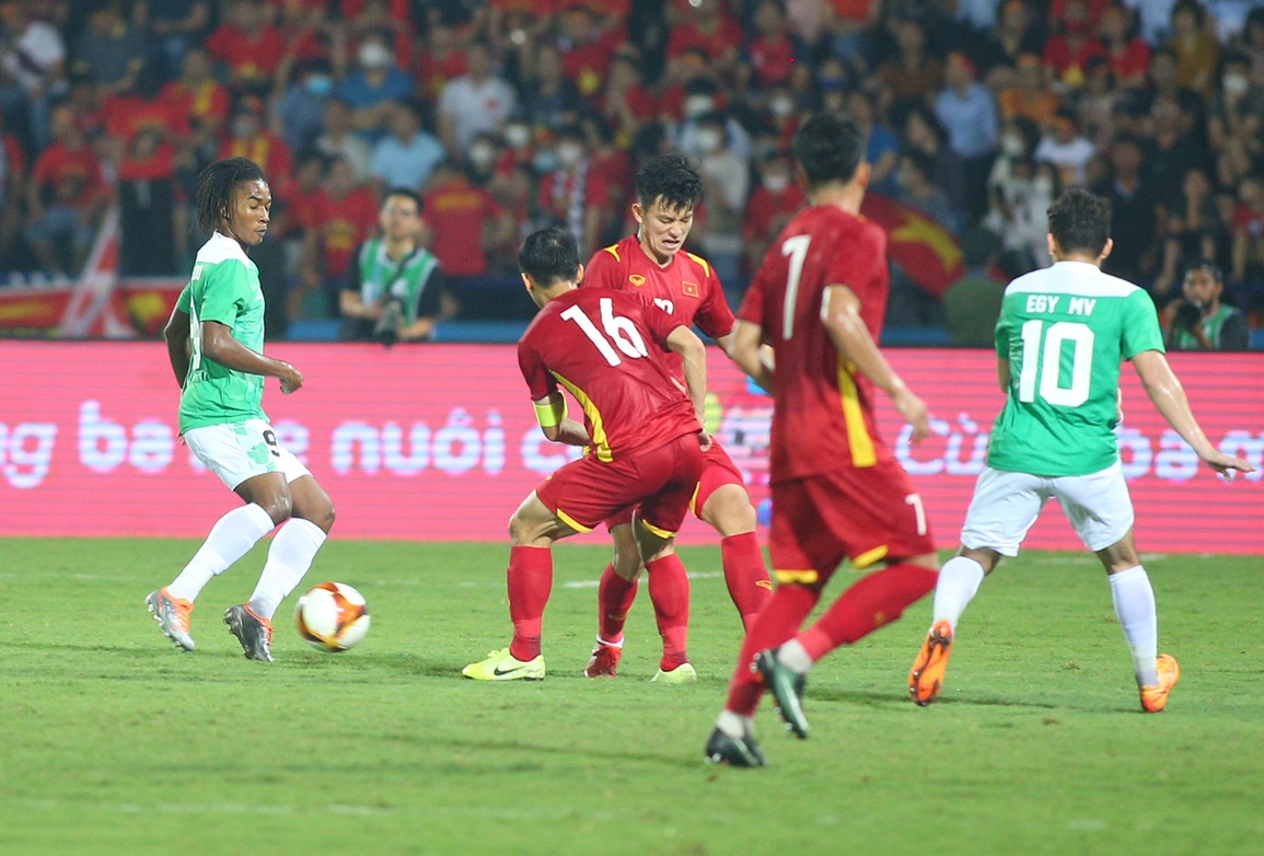 Ronaldo xứ Vạn đảo và 17 phút thảm họa trước U23 Việt Nam - 2 Ronaldo xứ Vạn đảo và 17 phút thảm họa trước U23 Việt Nam - 2