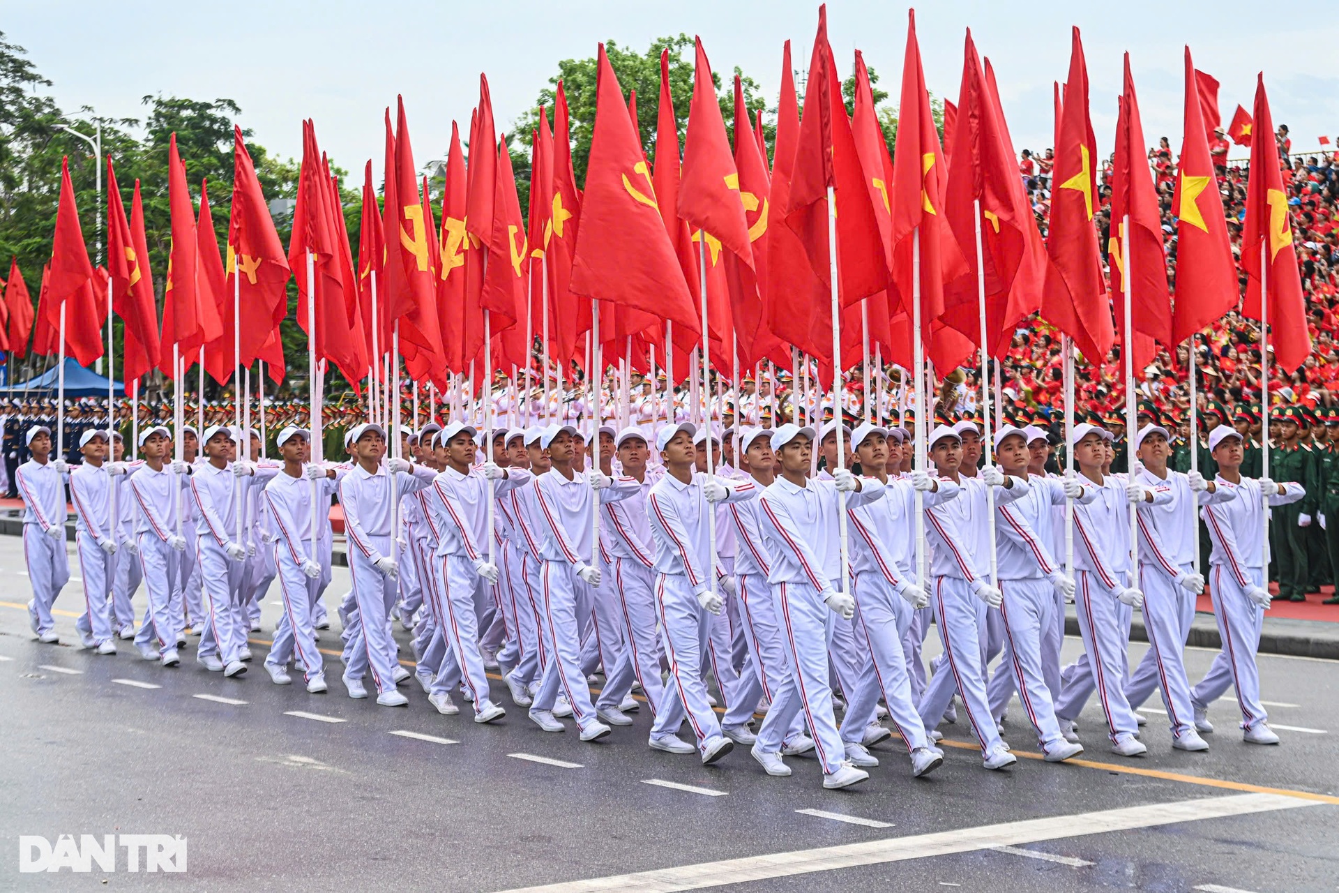 Những hình ảnh ấn tượng tại lễ kỷ niệm 70 năm Giải phóng Hải Phòng - 3