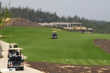 Giám đốc hợp thức hóa giấy mời "cứu" cán bộ chơi golf bị điều chuyển