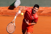 Djokovic, Tsitsipas khởi đầu may mắn ở Monte Carlo