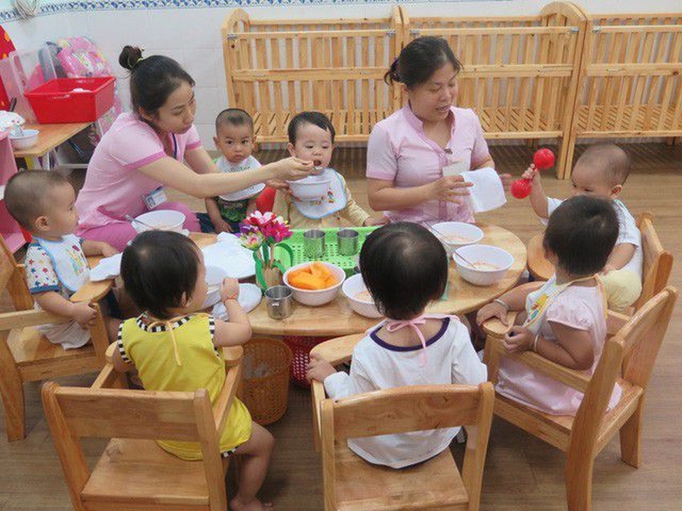 An toàn lao động: Vì sao giáo viên mầm non không thuộc nhóm công việc nặng nhọc, độc hại, nguy hiểm...? - 1 An toàn lao động: Vì sao giáo viên mầm non không thuộc nhóm công việc nặng nhọc, độc hại, nguy hiểm...? - 1
