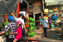 Khó dẹp vì nhiều người lấn chiếm vỉa hè có tiền, có lực, có quan hệ