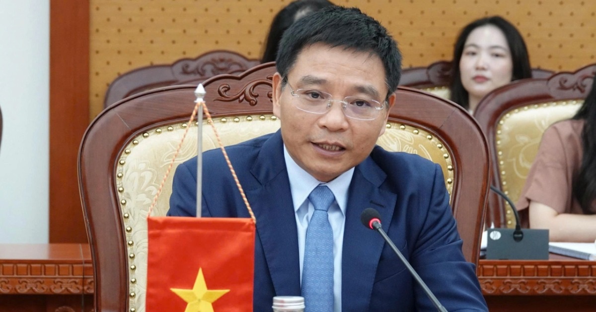 Bộ Tài chính làm việc với FTSE Russell về nâng hạng thị trường chứng khoán