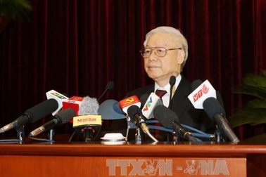 Suy thoái tư tưởng dẫn tới "tự diễn biến" chỉ là một bước ngắn