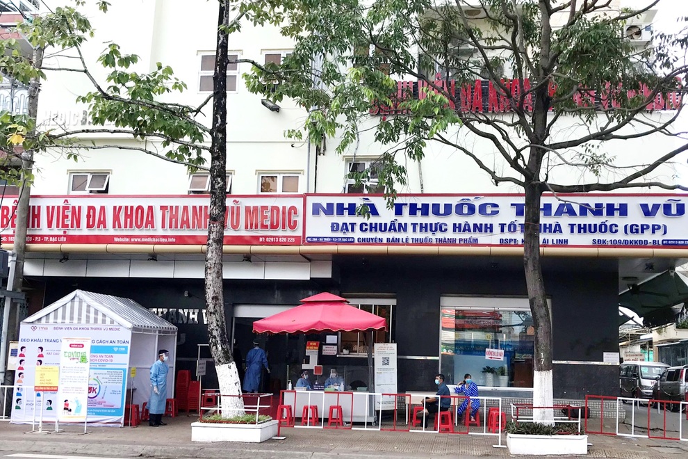 Bạc Liêu: BV thay hơn 30 bác sĩ, nhân viên tiếp xúc F0 để hoạt động lại - 1 Bạc Liêu: BV thay hơn 30 bác sĩ, nhân viên tiếp xúc F0 để hoạt động lại - 1