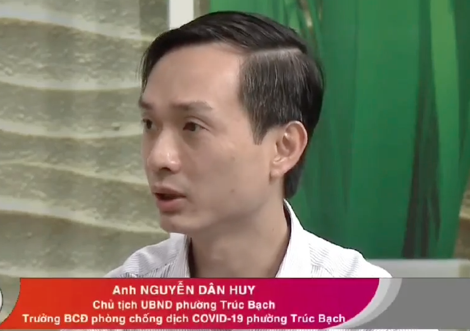 Lãnh đạo phường Trúc Bạch nhảy “Ghen cô Vy” sau khi dỡ lệnh cách ly - 3 Lãnh đạo phường Trúc Bạch nhảy “Ghen cô Vy” sau khi dỡ lệnh cách ly - 3