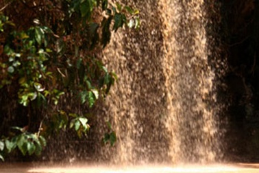 Thác Prenn nổi tiếng biến thành... thác bùn