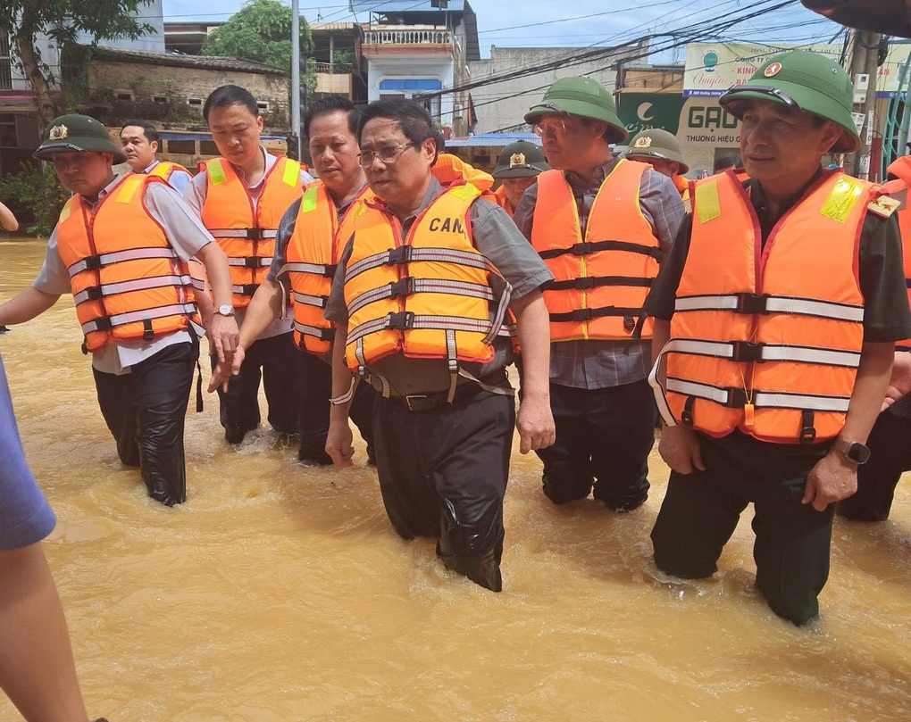 Thủ tướng tới Thái Nguyên, yêu cầu phòng chống lũ ngay theo cấp báo động - 1