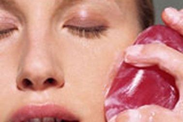 Trị mụn: Quan trọng nhất là làm sạch