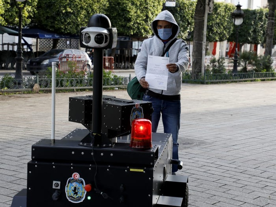 Mục sở thị robot tuần tra ở Tunisia - 8 Mục sở thị robot tuần tra ở Tunisia - 8