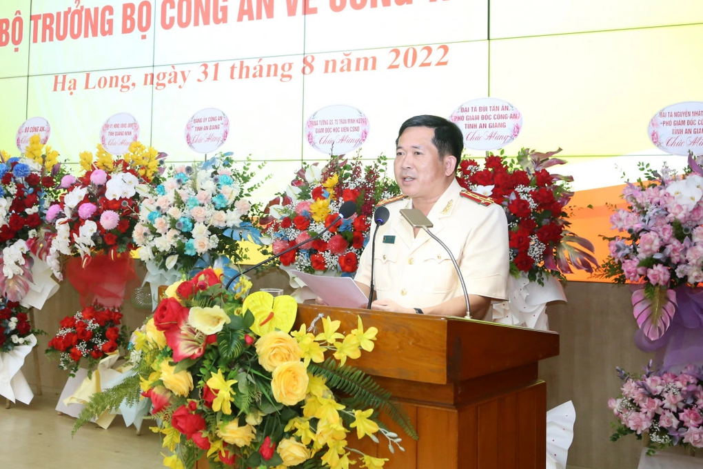 Đại tá Đinh Văn Nơi: Nỗ lực vun đắp thành tích của Công an Quảng Ninh - 3 Đại tá Đinh Văn Nơi: Nỗ lực vun đắp thành tích của Công an Quảng Ninh - 3