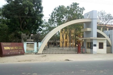 Trường THPT có F0, 58 cán bộ, giáo viên, nhân viên phải cách ly