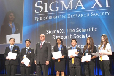 Thí sinh gốc Việt “bội thu” tại ISEF 2012