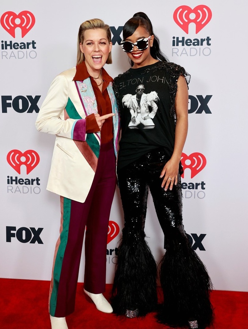Megan Fox và Doja Cat bốc lửa dự lễ trao giải âm nhạc của Mỹ - 16 Megan Fox và Doja Cat bốc lửa dự lễ trao giải âm nhạc của Mỹ - 16