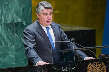 Quốc gia EU chỉ trích phương Tây viện trợ vũ khí cho Ukraine