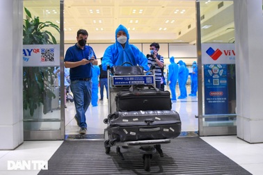 Hà Nội: Phát hiện 10 F0 là người về từ các tỉnh thành khác