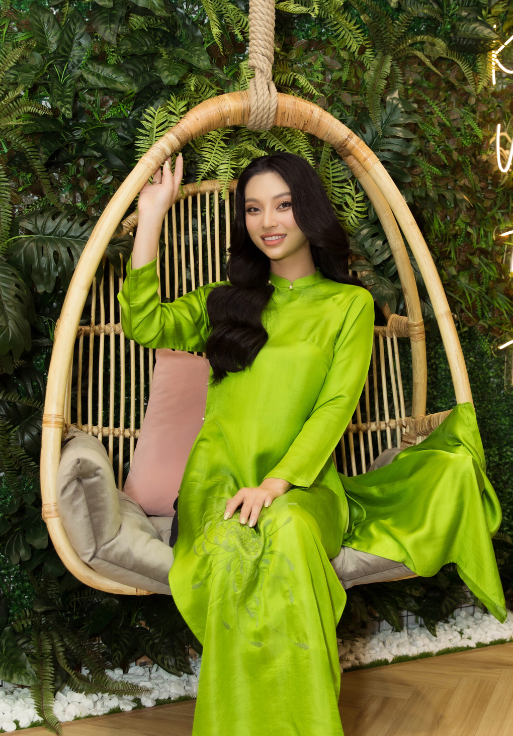 Á hậu Lâm Thu Hồng hé lộ lý do vắng bóng showbiz - 2 Á hậu Lâm Thu Hồng hé lộ lý do vắng bóng showbiz - 2