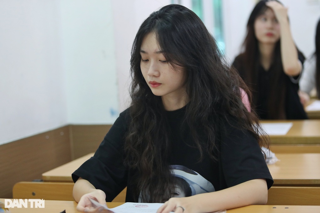 Gợi ý đáp án đề thi tiếng Anh mã đề 401, 402, 403, 404, 405, 406, 407, 408 - 9 Gợi ý đáp án đề thi tiếng Anh mã đề 401, 402, 403, 404, 405, 406, 407, 408 - 9