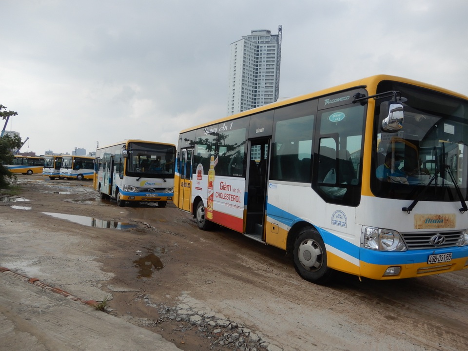 Tài xế xe buýt ở Đà Nẵng ngừng việc tập thể vì bị nợ lương - 2 Tài xế xe buýt ở Đà Nẵng ngừng việc tập thể vì bị nợ lương - 2