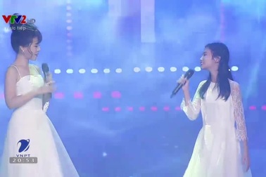 Ca sĩ Dương Hoàng Yến và bé Linh Đan