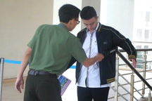 Nghẽn cổng thi đánh giá năng lực, hàng trăm người "xin vía" đăng nhập