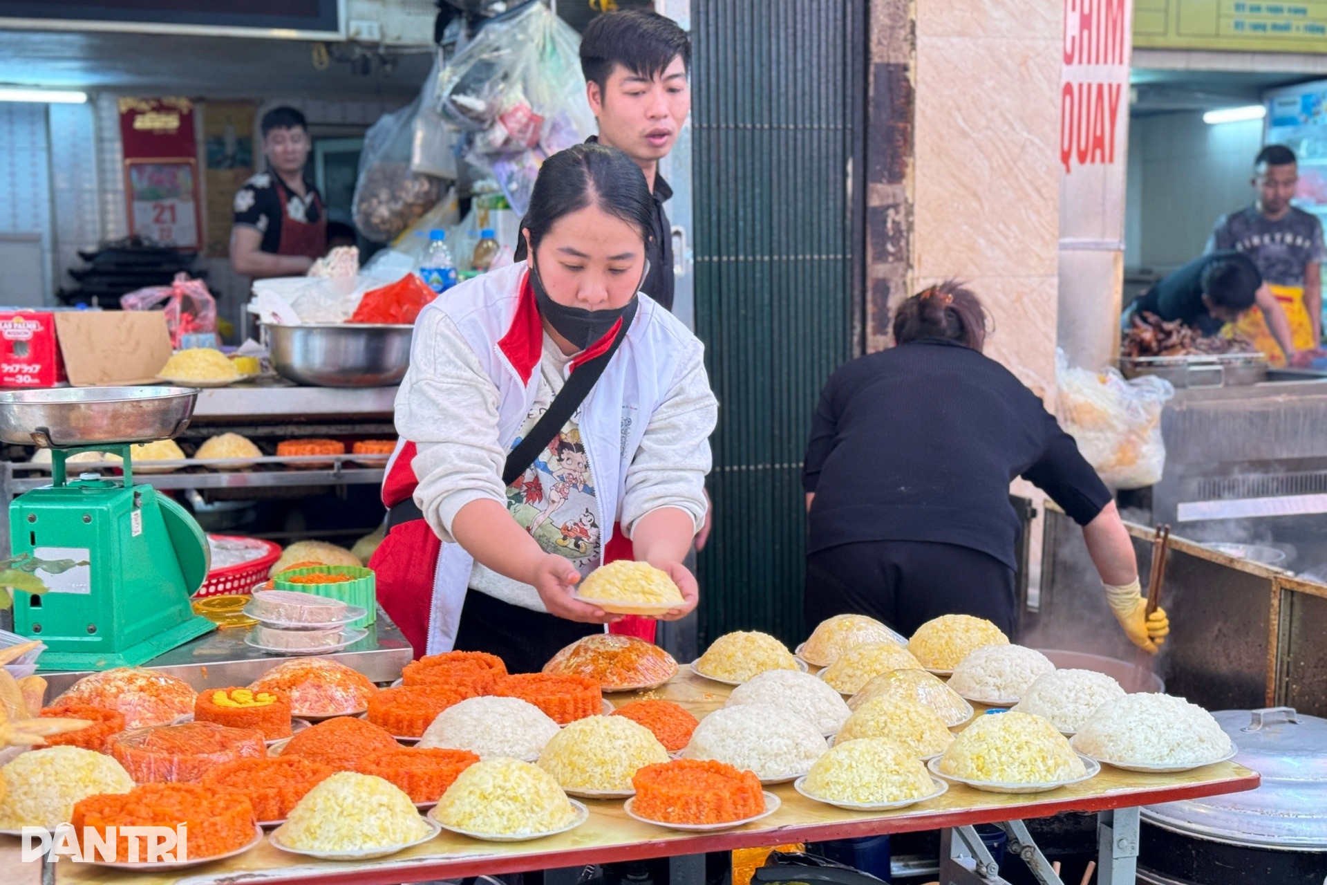Những món ngon đắt khách nhất chợ nhà giàu ở Hà Nội ngày Tết - 5 Những món ngon đắt khách nhất chợ nhà giàu ở Hà Nội ngày Tết - 5