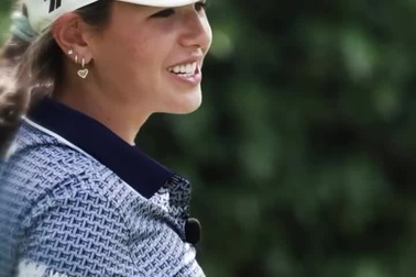 Cháu gái Tổng thống Trump kiếm được hàng triệu USD nhờ quảng cáo golf