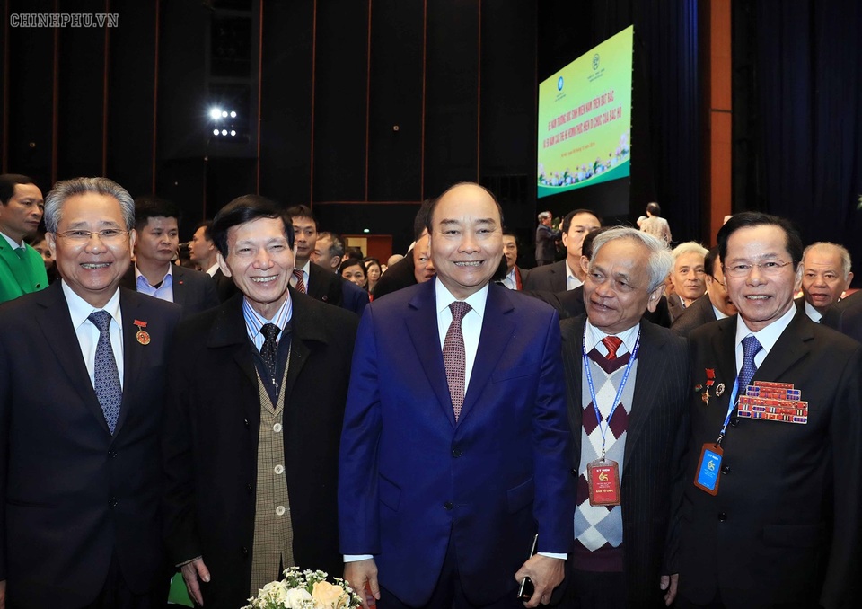 Thủ tướng: “Dù khó khăn đến đâu cũng phải quyết tâm dạy tốt, học tốt” - 4 Thủ tướng: “Dù khó khăn đến đâu cũng phải quyết tâm dạy tốt, học tốt” - 4