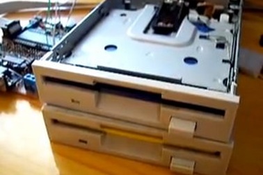 Những bản nhạc "độc" được tạo ra từ…ổ đĩa mềm