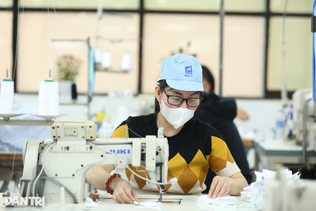 6 lợi ích cộng thêm với người lao động khi tăng lương tối thiểu - 1