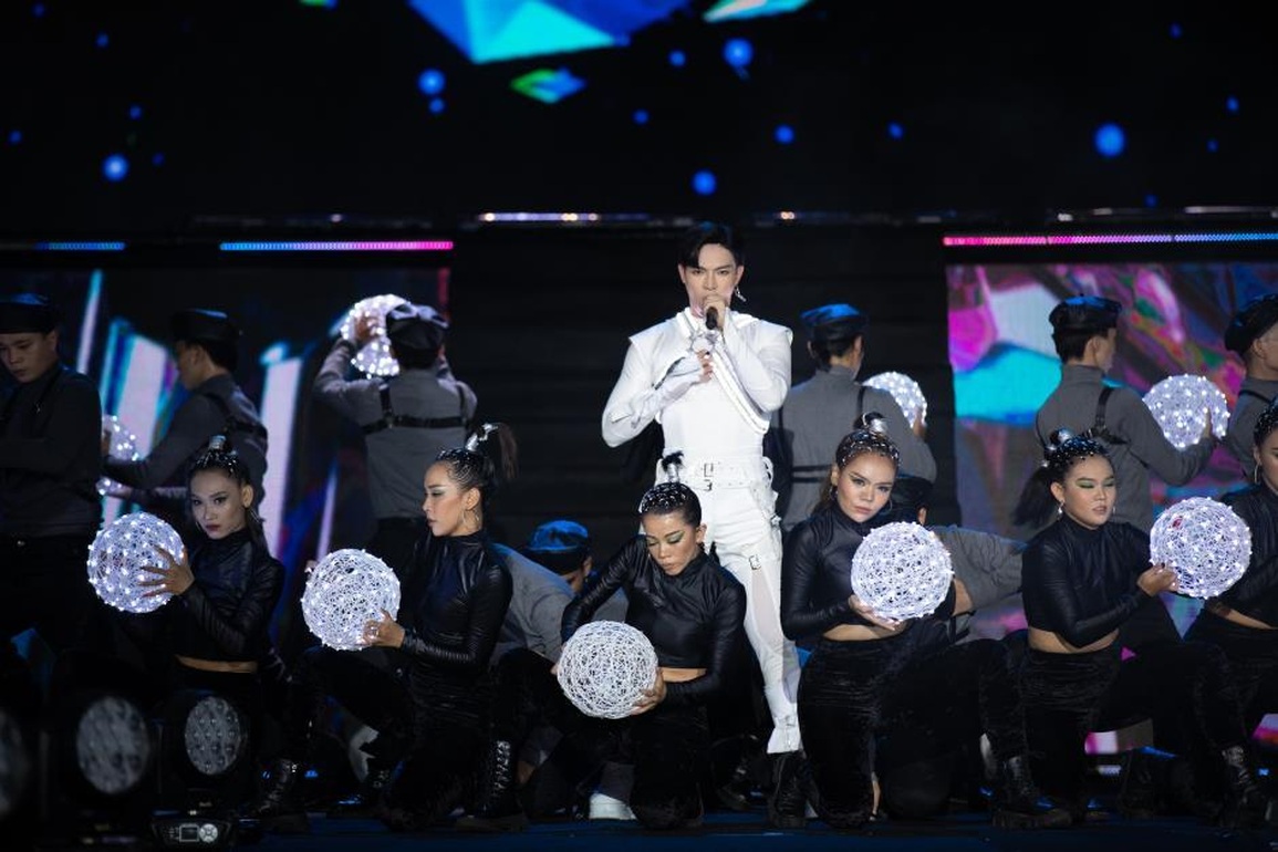 Đại nhạc hội Light Up Viet Nam do VPBank tổ chức bùng nổ không gian mạng với 3 triệu lượt xem livestream - 8 Đại nhạc hội Light Up Viet Nam do VPBank tổ chức bùng nổ không gian mạng với 3 triệu lượt xem livestream - 8