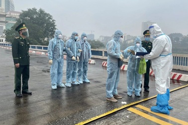 Bắt giữ đối tượng truy nã trao trả cho Trung Quốc