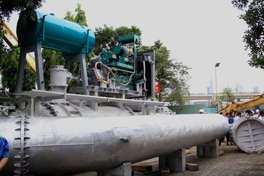 Vận hành máy bơm thông minh giải quyết “rốn” ngập cho TPHCM