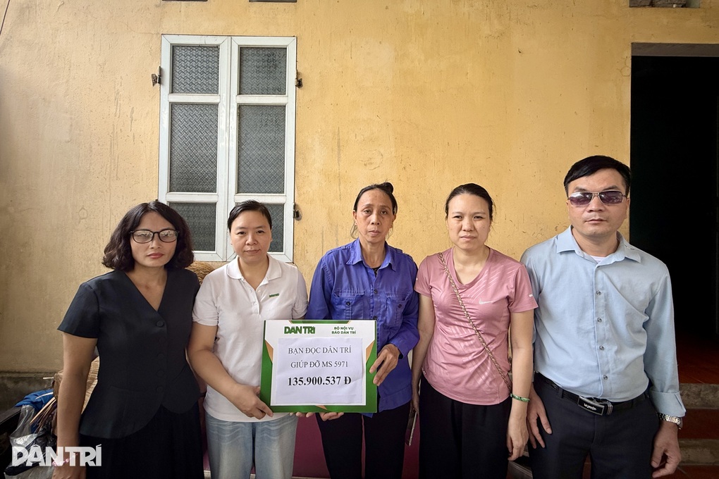 Người mẹ nhặt phế liệu nuôi 2 con khuyết tật được giúp hơn 160 triệu đồng - 1 Người mẹ nhặt phế liệu nuôi 2 con khuyết tật được giúp hơn 160 triệu đồng - 1
