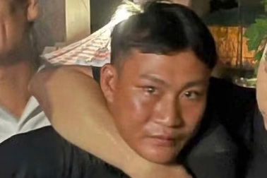 Bắt giữ nghi phạm dùng dao cướp điện thoại trong siêu thị ở Hà Nội