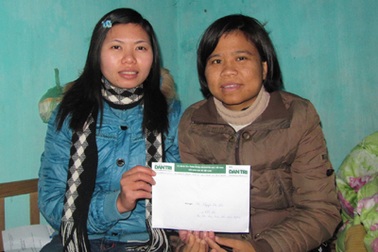 Gần 3 triệu đồng tiếp tục đến với chị Nguyễn Thị Liễu