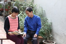 Cô giáo ung thư phổi học cách lạc quan bằng thơ