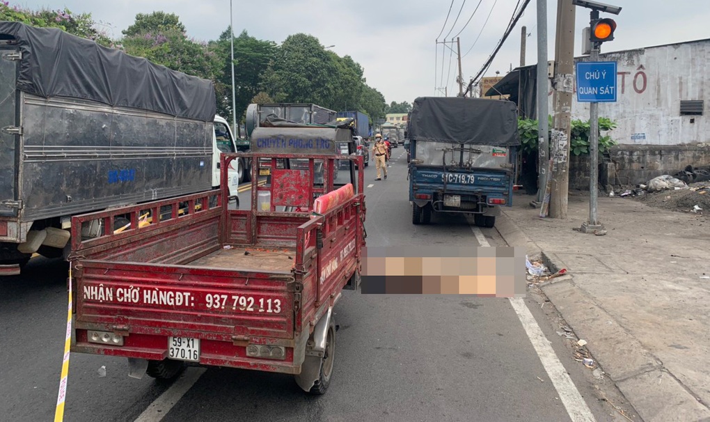 Thợ sửa xe bị tông tử vong khi đang kiểm tra ôtô gặp sự cố trên đường - 1 Thợ sửa xe bị tông tử vong khi đang kiểm tra ôtô gặp sự cố trên đường - 1