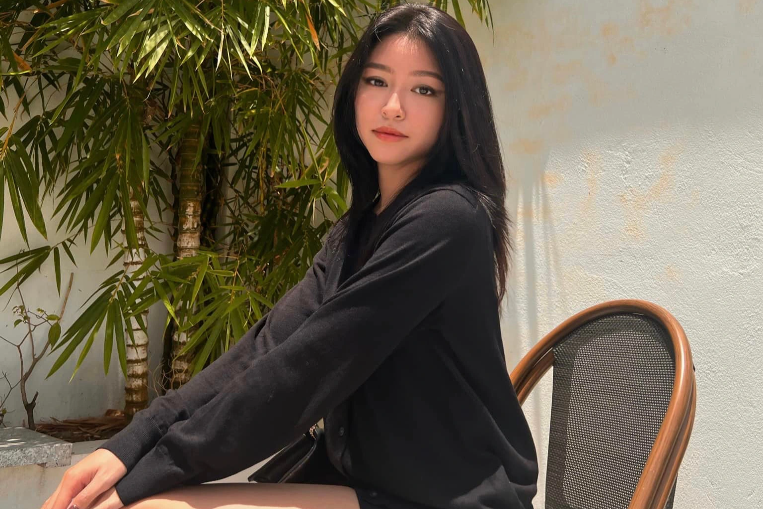 Les sœurs vietnamiennes-russes ont une apparence sexy et sont célèbres en ligne - 6 Cặp chị em Việt kiều Nga có vẻ ngoài nóng bỏng, nổi tiếng trên mạng - 6
