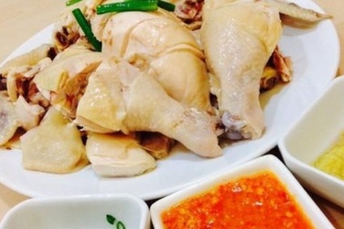 Bí quyết luộc gà, nấu xôi thơm mềm, đẹp mắt cúng Rằm tháng Bảy