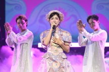 Hòa Minzy, Hương Tràm và dàn nghệ sĩ bùng nổ cảm xúc tại "Rực rỡ ngày mới"