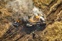 Lính Ukraine vùi mình trong trận chiến đẫm máu, giành chiến hào ở Avdiivka