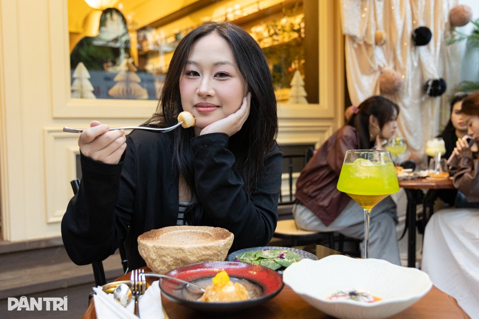 Khách Tây chắp tay... cúi đầu cảm ơn vì quán ăn ở Hà Nội bán đồ quá ngon - 5