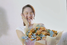 Vì sao Minh Hằng không hưởng tuần trăng mật mà xuất hiện trên phim trường?