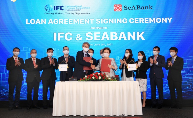 IFC hợp tác với SeABank để mở rộng tiếp cận tài chính cho  doanh nghiệp vừa và nhỏ và doanh nghiệp  - Ảnh 1.