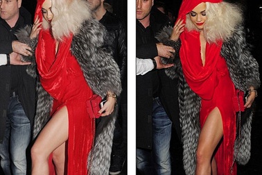 Nữ ca sĩ Anh ăn mặc “hớ hênh” trong ngày sinh nhật