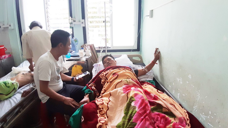 Vụ tai nạn 5 người tử vong: Chạy sai tuyến, phụ xe dương tính với ma túy - 5 Vụ tai nạn 5 người tử vong: Chạy sai tuyến, phụ xe dương tính với ma túy - 5