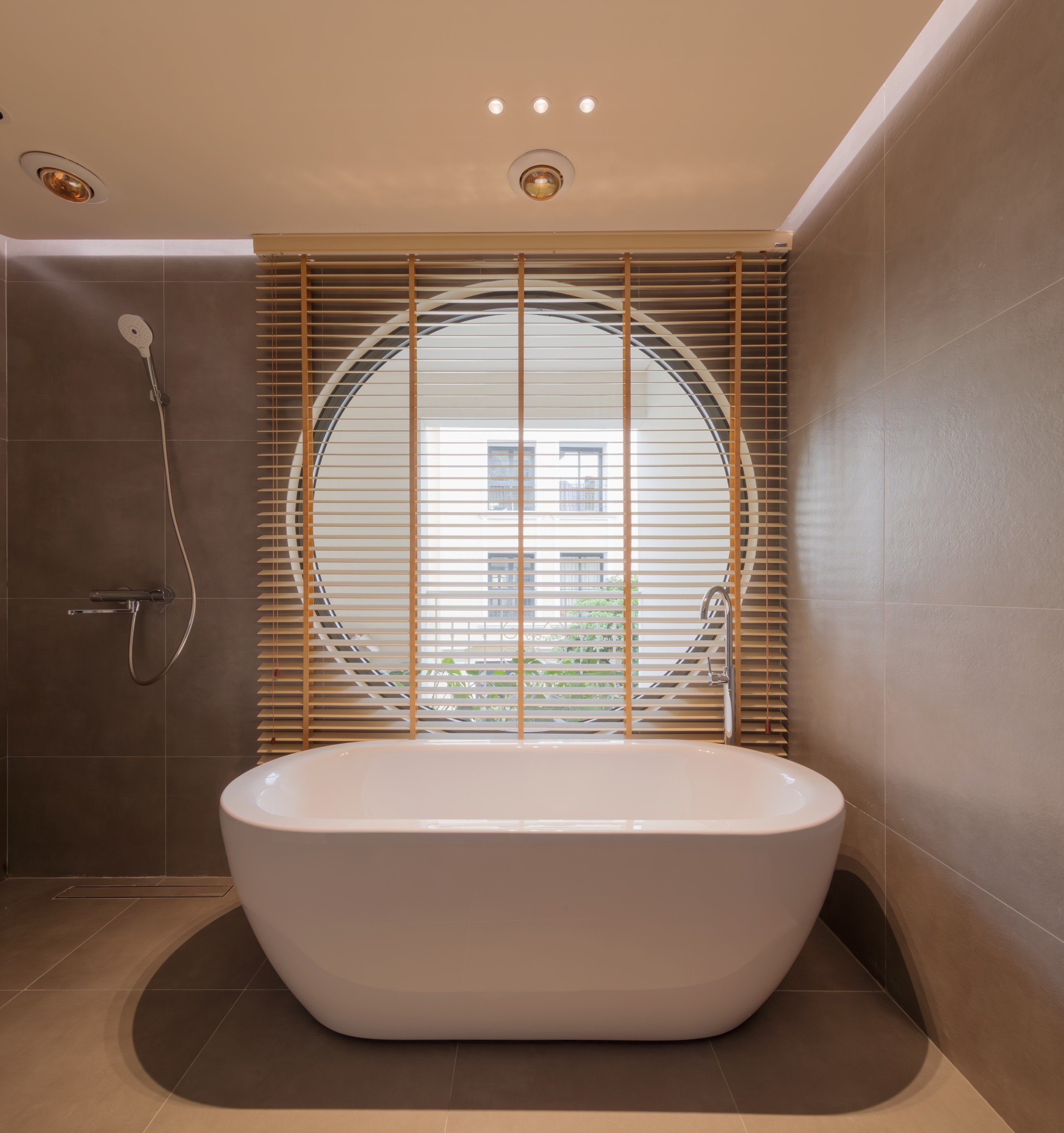 View - Gia chủ Hà Nội chi 4 tỷ đồng "trốn khói bụi", làm nhà đẹp mê ở ngoại thành | Báo Dân trí