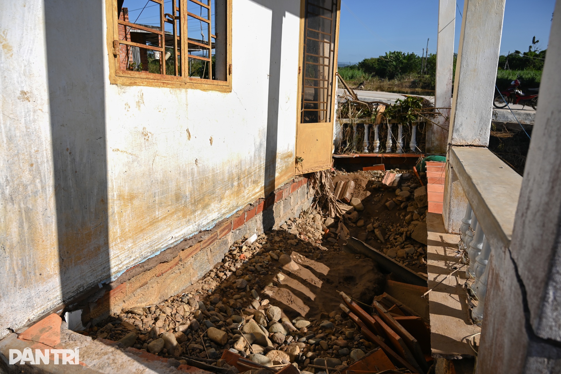 Xóm nghèo tan hoang, người dân Lâm Đồng trắng tay sau trận lũ lịch sử - 7 Xóm nghèo tan hoang, người dân Lâm Đồng trắng tay sau trận lũ lịch sử - 7